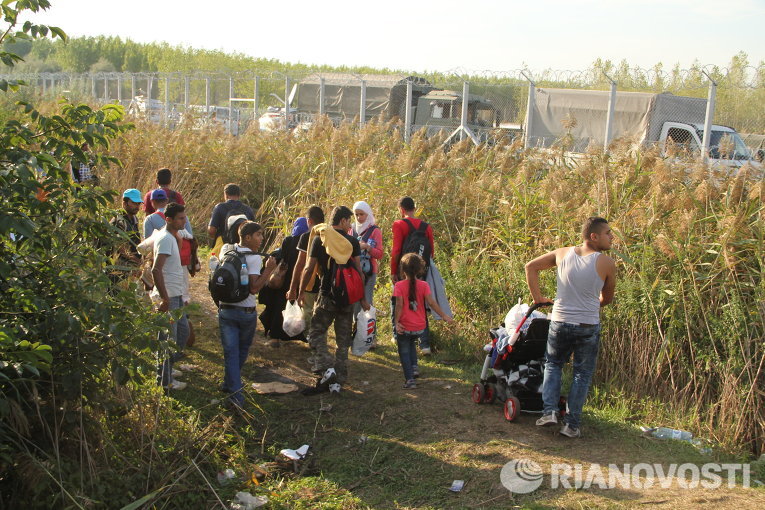 ЕС изпраща 400 граничари на Западните Балкани за овладяване на бежанската криза