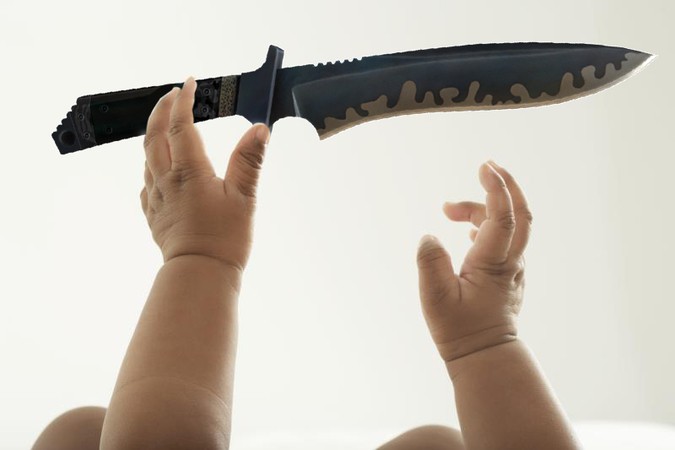 Децата на джихадистите от ИД преди биберона хващат в ръка нож (СНИМКИ)