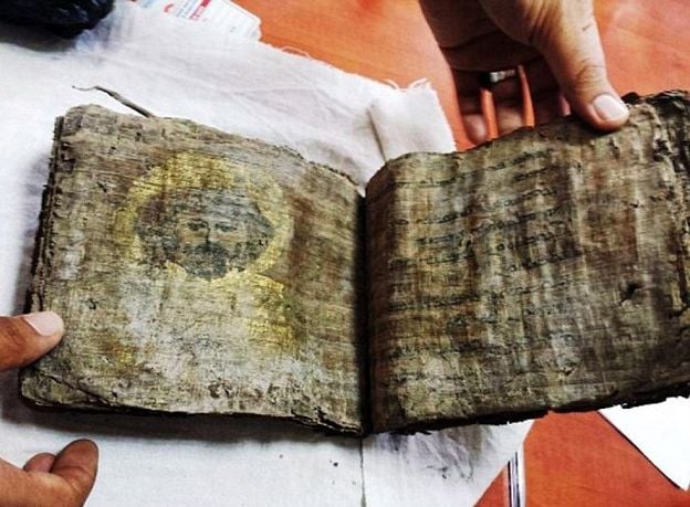 Ето как изглежда Библия на 1000 години (СНИМКА)