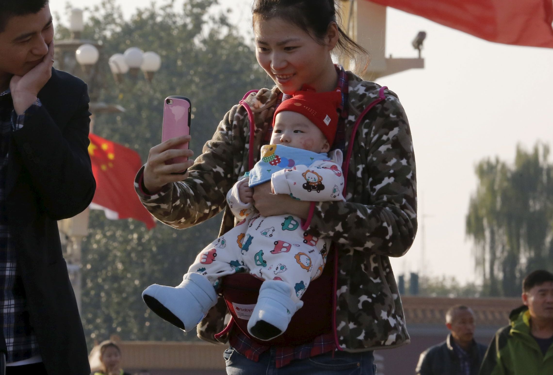 След историческото решение на Китай: рязко скочиха акциите на производителите на бебешки стоки