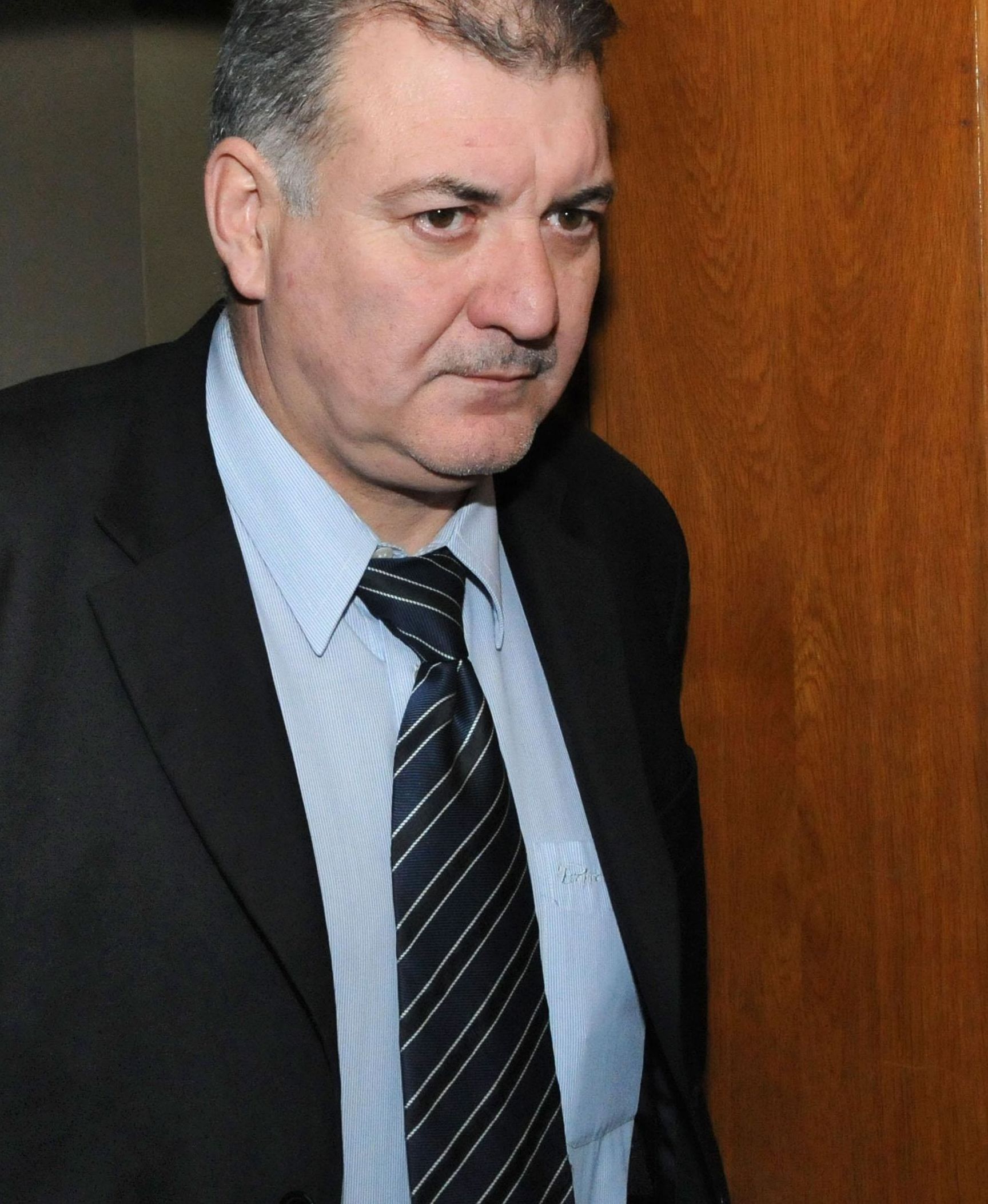 Георги Костов разбрал от новините, че му искат оставката