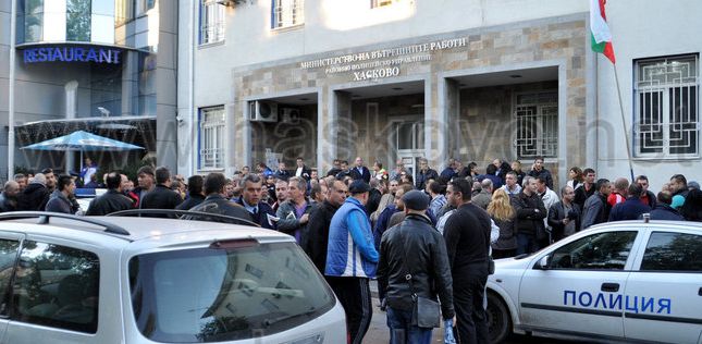 200 дисциплинарки срещу протестиращи полицаи в Хасково 