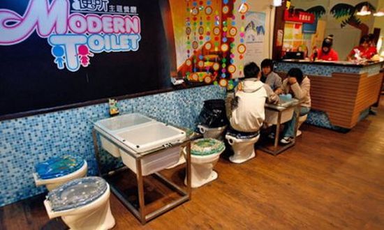 „Шантавото тоалетно кафене” отвори врати в Москва