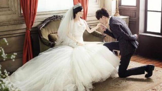 Болен от рак китаец се ожени за секс-кукла