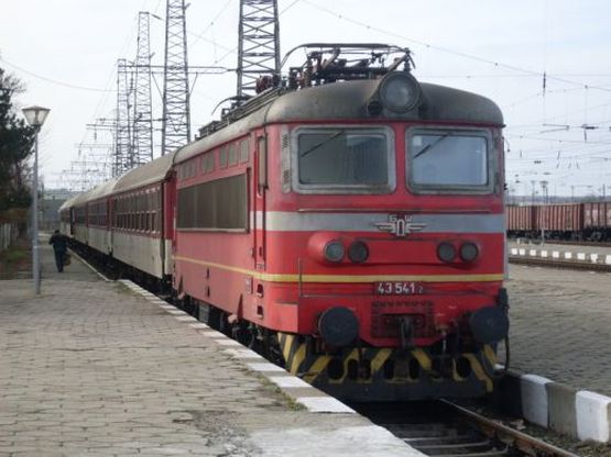 Влак премаза жена край Казанлък 