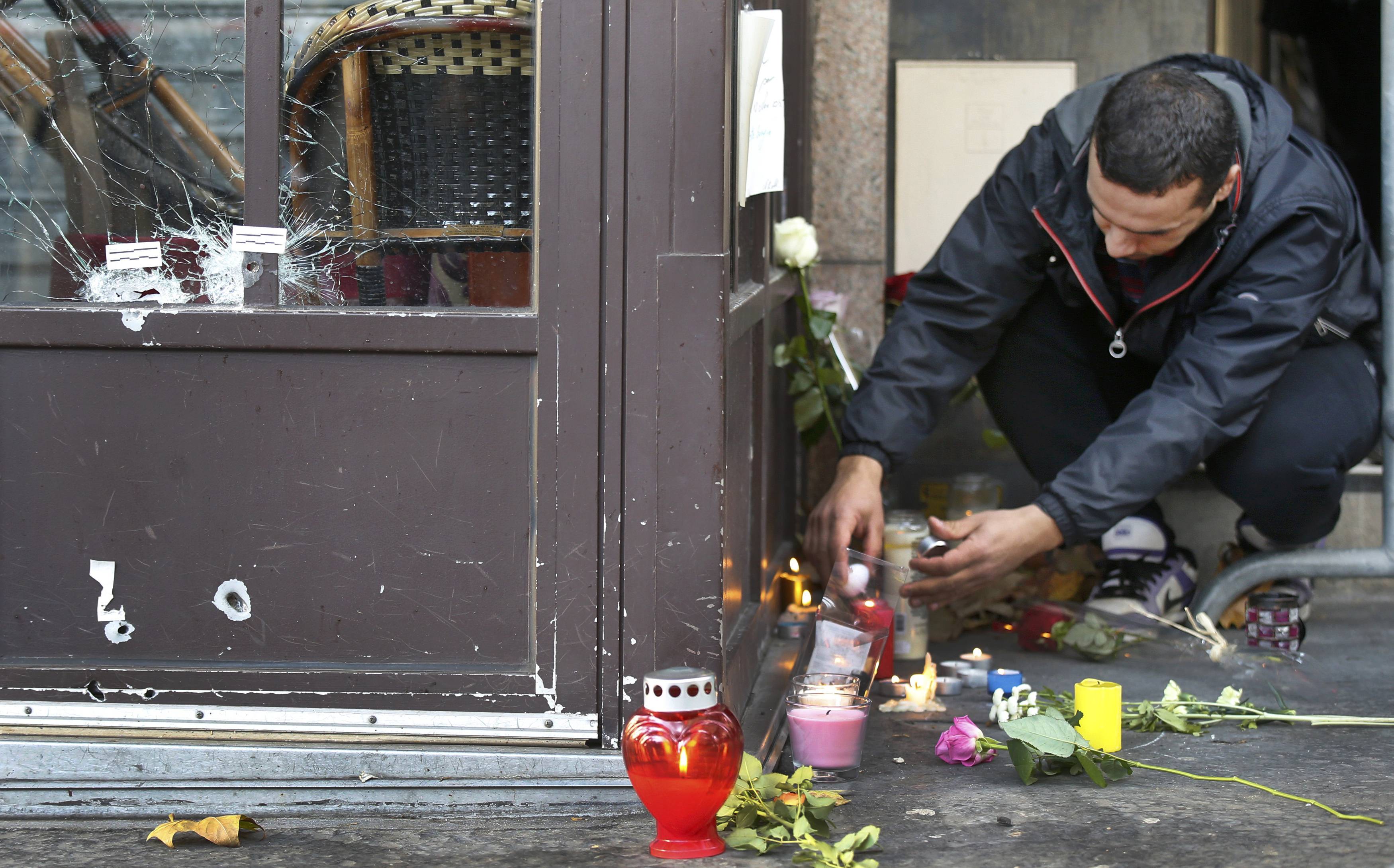 Барман герой спасил два живота по време на кървавите атентати в Париж