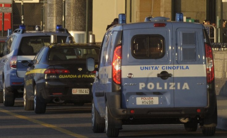 Италианската полиция нащрек за черния Сеат на касапите от Париж