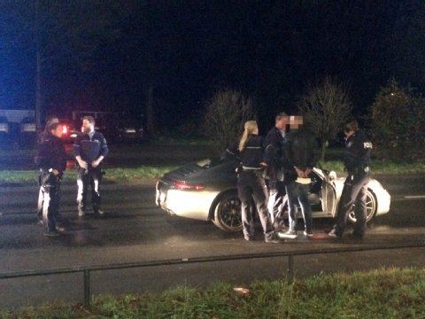 Полицията в Кьолн спипа двама от стрелците!