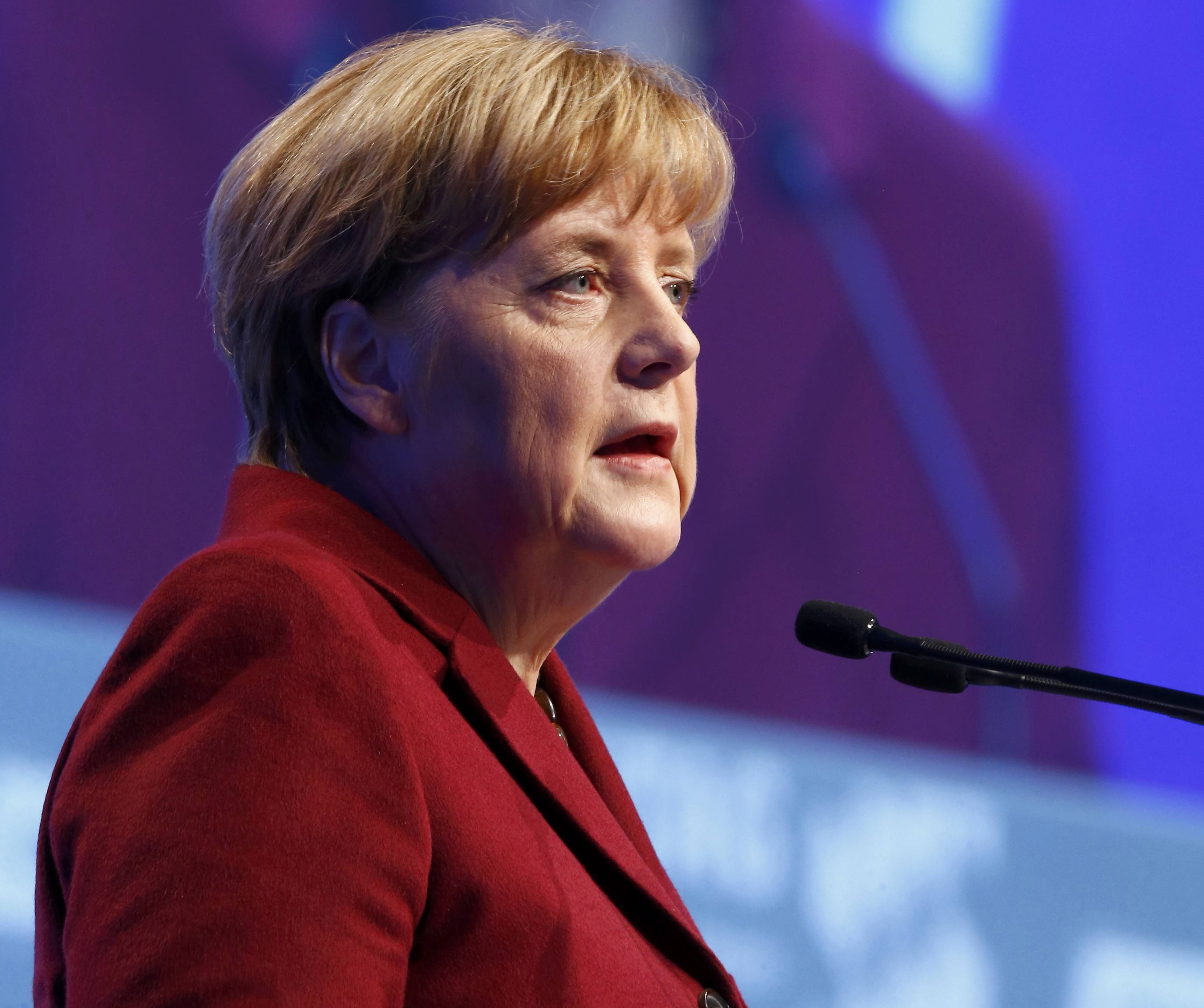 Меркел: Все още няма решение за среща в "нормандски формат" по кризата в Украйна  