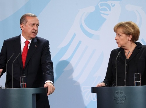 Меркел притисна Ердоган да гаси пожара със сваления руски Су-24