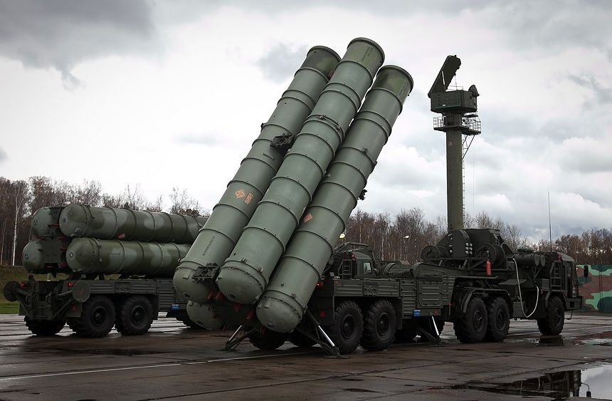 Ексклузивно за войната: Русия разгърна в Сирия страшните ракети С-400!