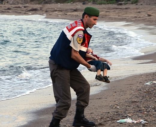 Канада прие семейството на удавилото се сирийче