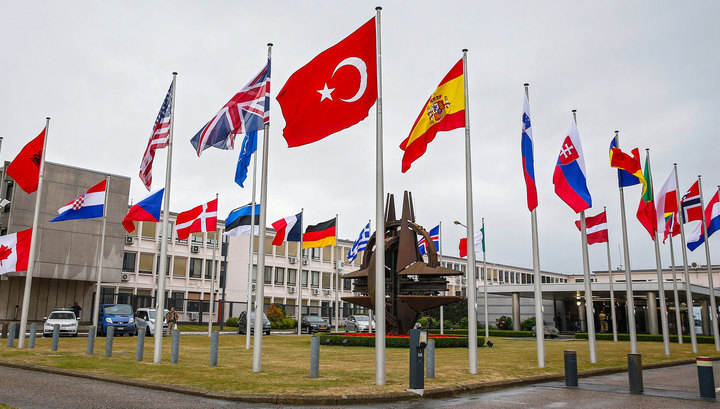 Турция изобщо не е трябвало да я приемат в НАТО, време е да бъде изхвърлена       