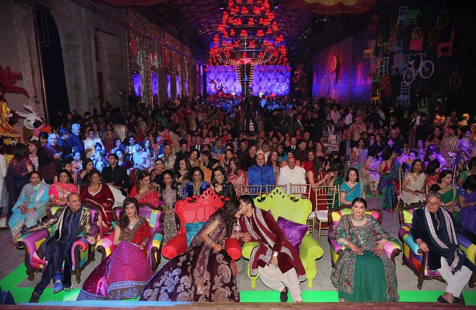 Индийски супер богаташ вдигна сватба за милиони във Флоренция (СНИМКИ)  