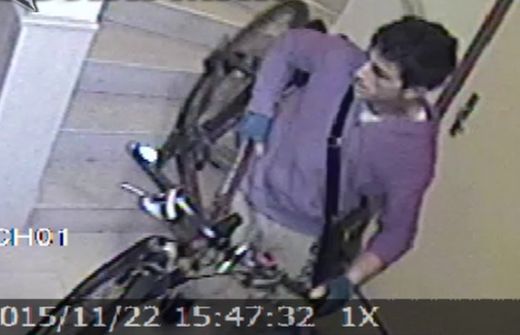 Бургазлии пропищяха: Крадец посред бял ден отмъква велосипеди, познавате ли го (СНИМКИ)