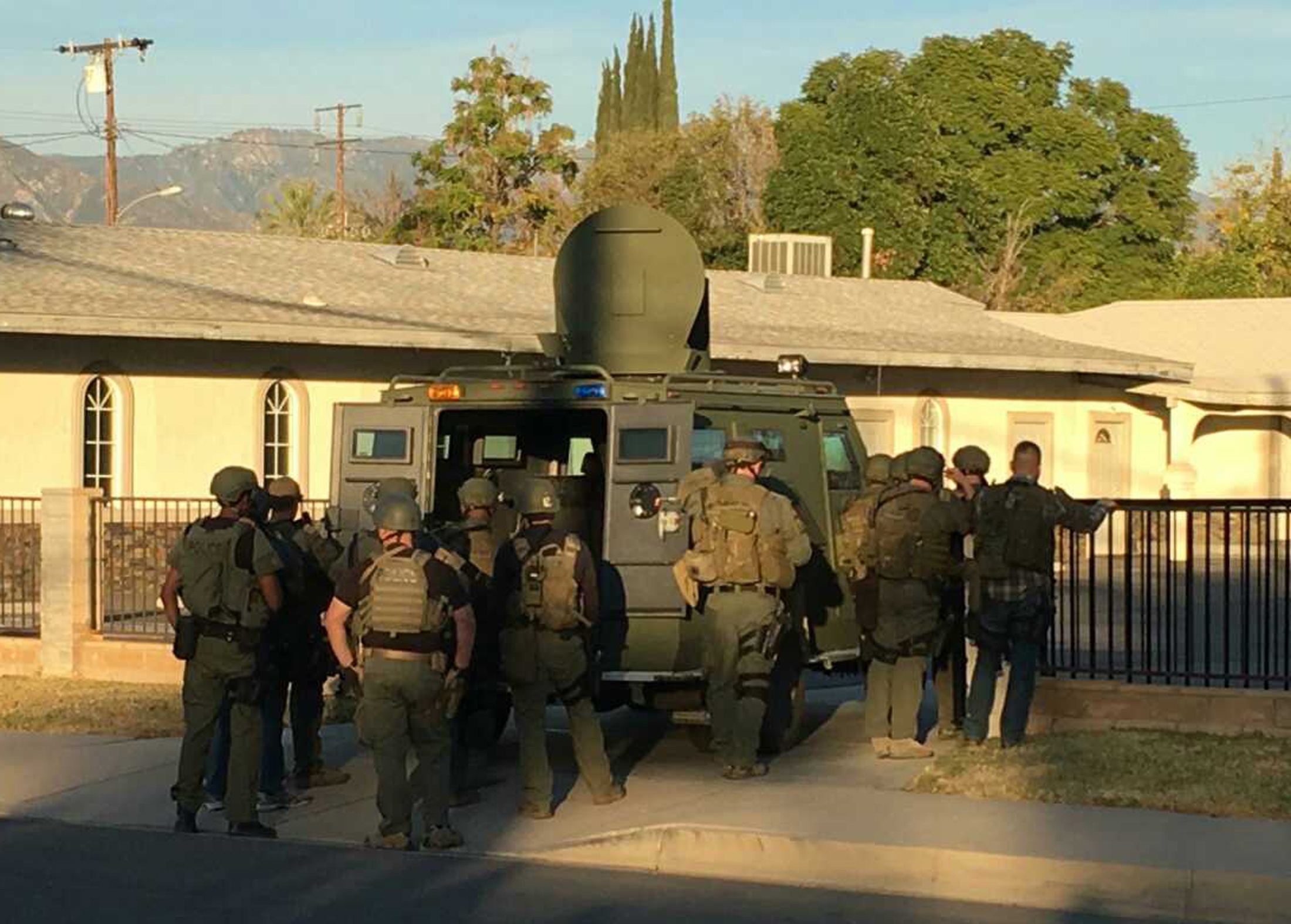 Адът в Калифорния: Братята Фарук оставили бомба в апартамента си? (ВИДЕО)