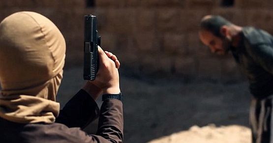 Зловеща игра на криеница възпитава бъдещи джихадисти: Открий и убий пленник (СНИМКИ/ВИДЕО)