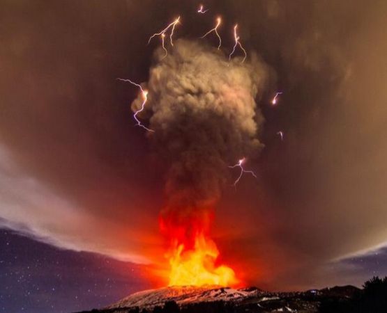 Етна изригна най-мощно от десетилетия насам (СНИМКИ/ВИДЕО)