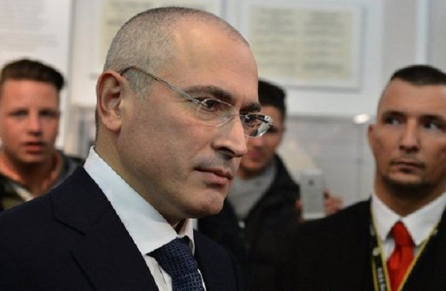 Извънредно! Олигархът Ходорковски изчезна, обявиха го за федерално издирване