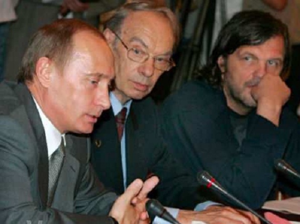 Емир Кустурица: Предложих на Путин на разположи руски ракети в двора ми