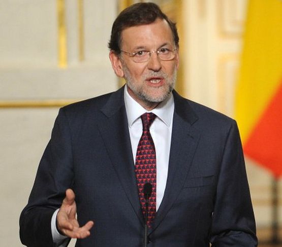 Нападнаха испанския премиер по време на разходка