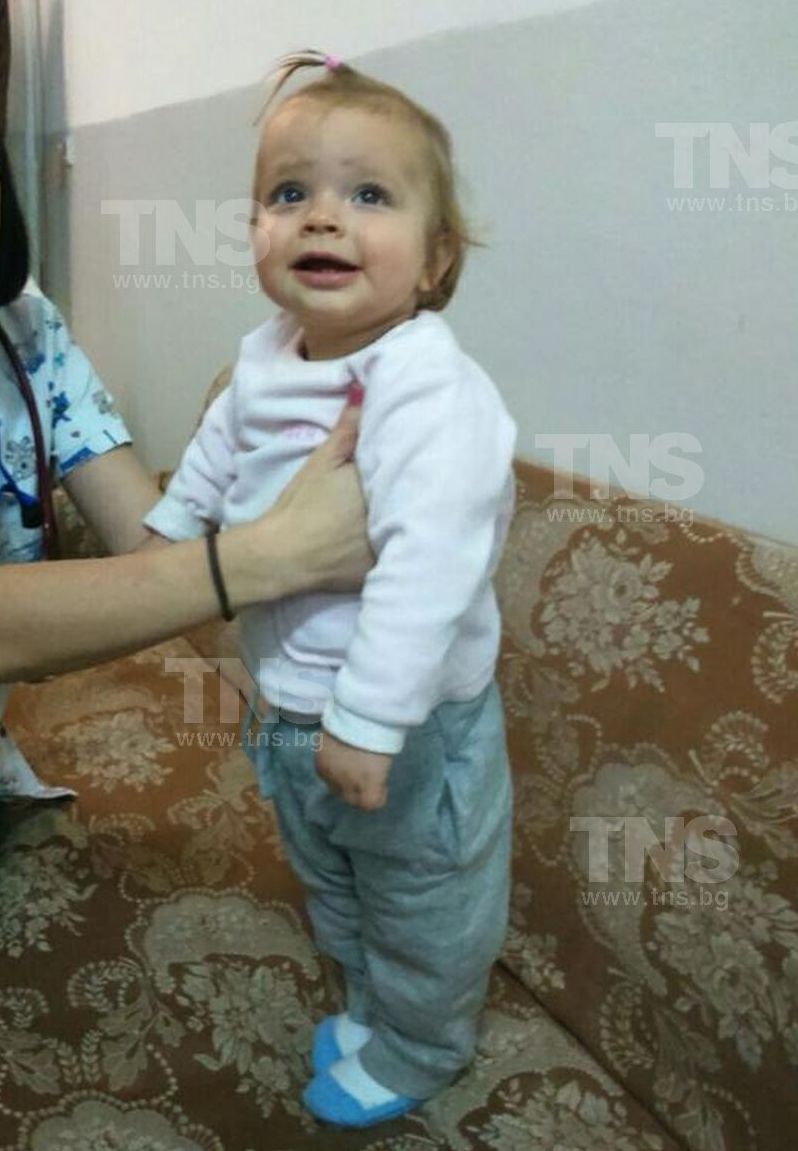 Потресаващо! Това 9-месечно ангелче е зарязано днес на улицата в Пловдив! Познавате ли родителите му?
