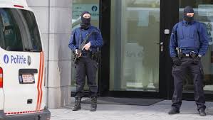 В Брюксел двама души бяха задържани във връзка с терористичните актове в Париж