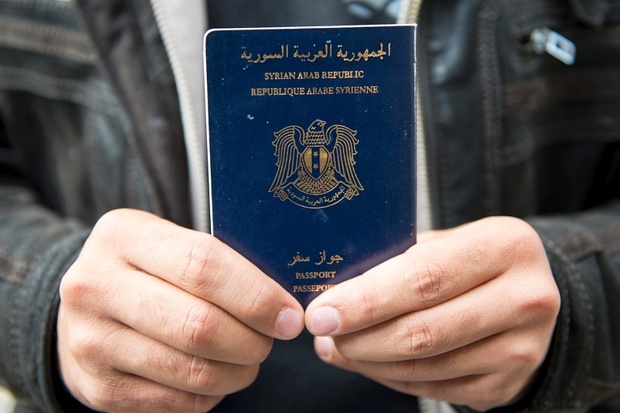 &quot;Ислямска държава&quot; се сдоби с десетки хиляди паспорти  