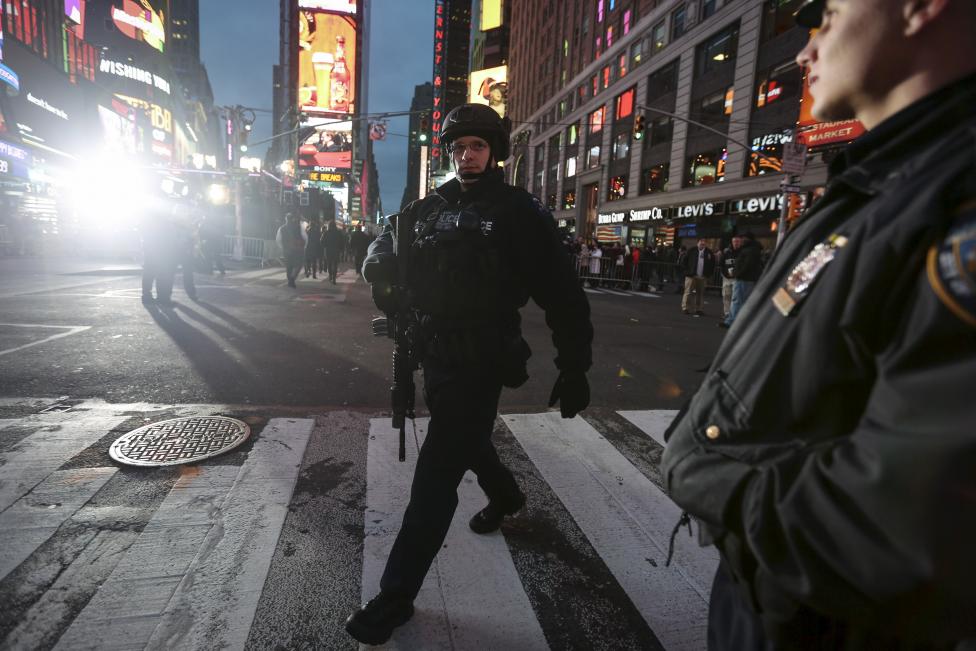Адът слезе в Ню Йорк, десетки жертви и застреляни само за часове!