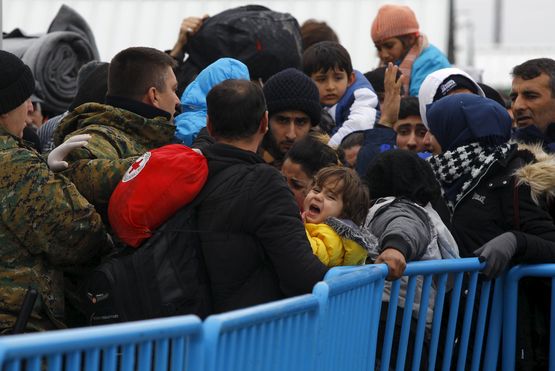 Турция продължава да пуска емигрантите към Европа 