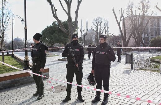 Шокиращият разказ на българин - очевидец на атентата в Истанбул (ВИДЕО)