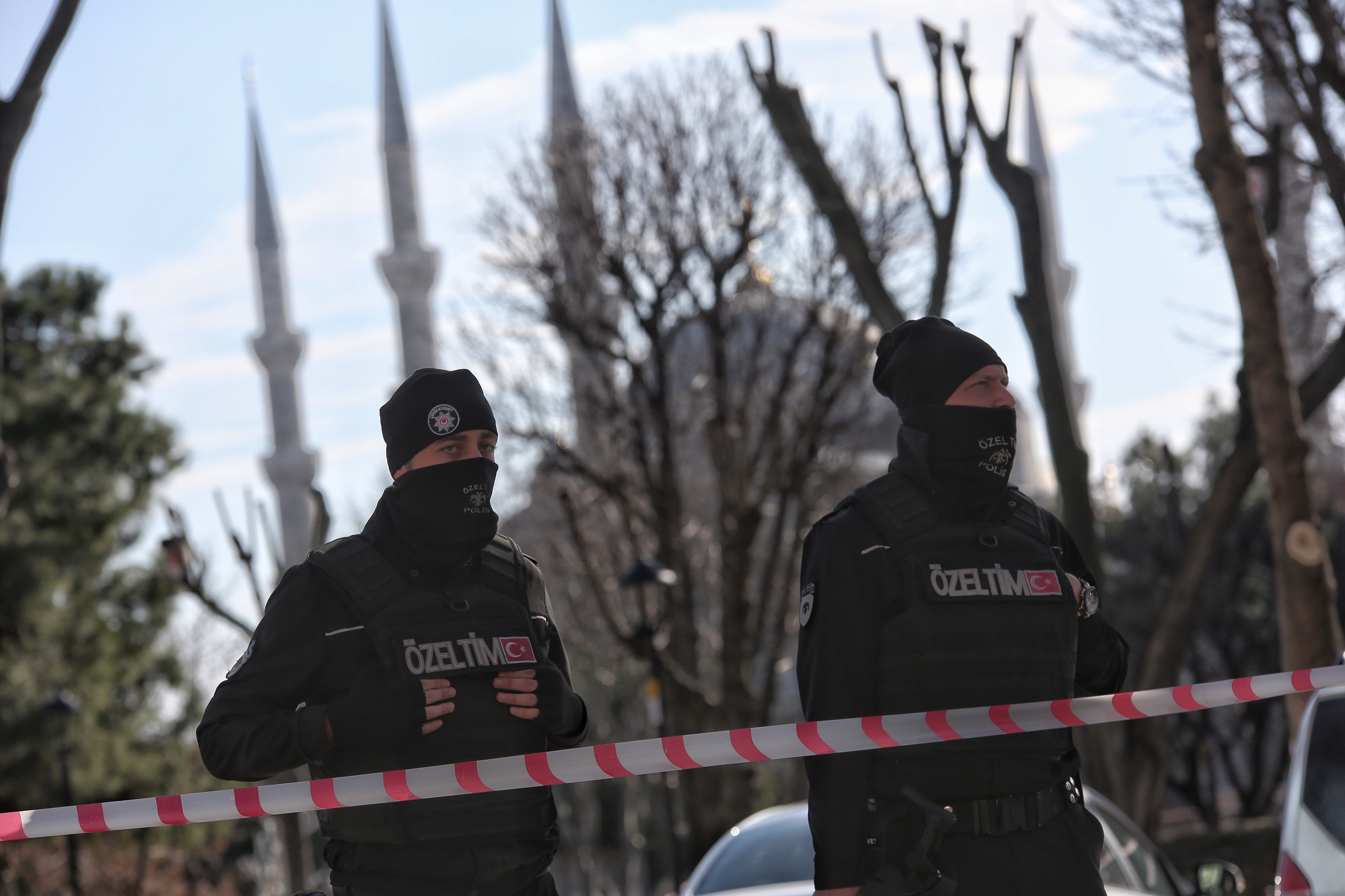 Арестуваха 60 души за кървавия атентат в Истанбул
