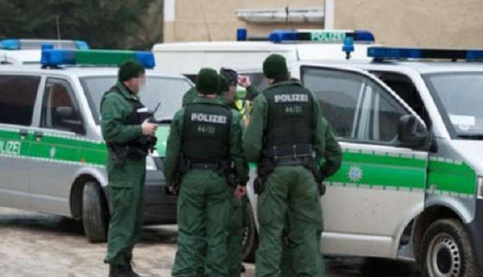 Полицията в Дюселдорф извърши масови арести на бежанци