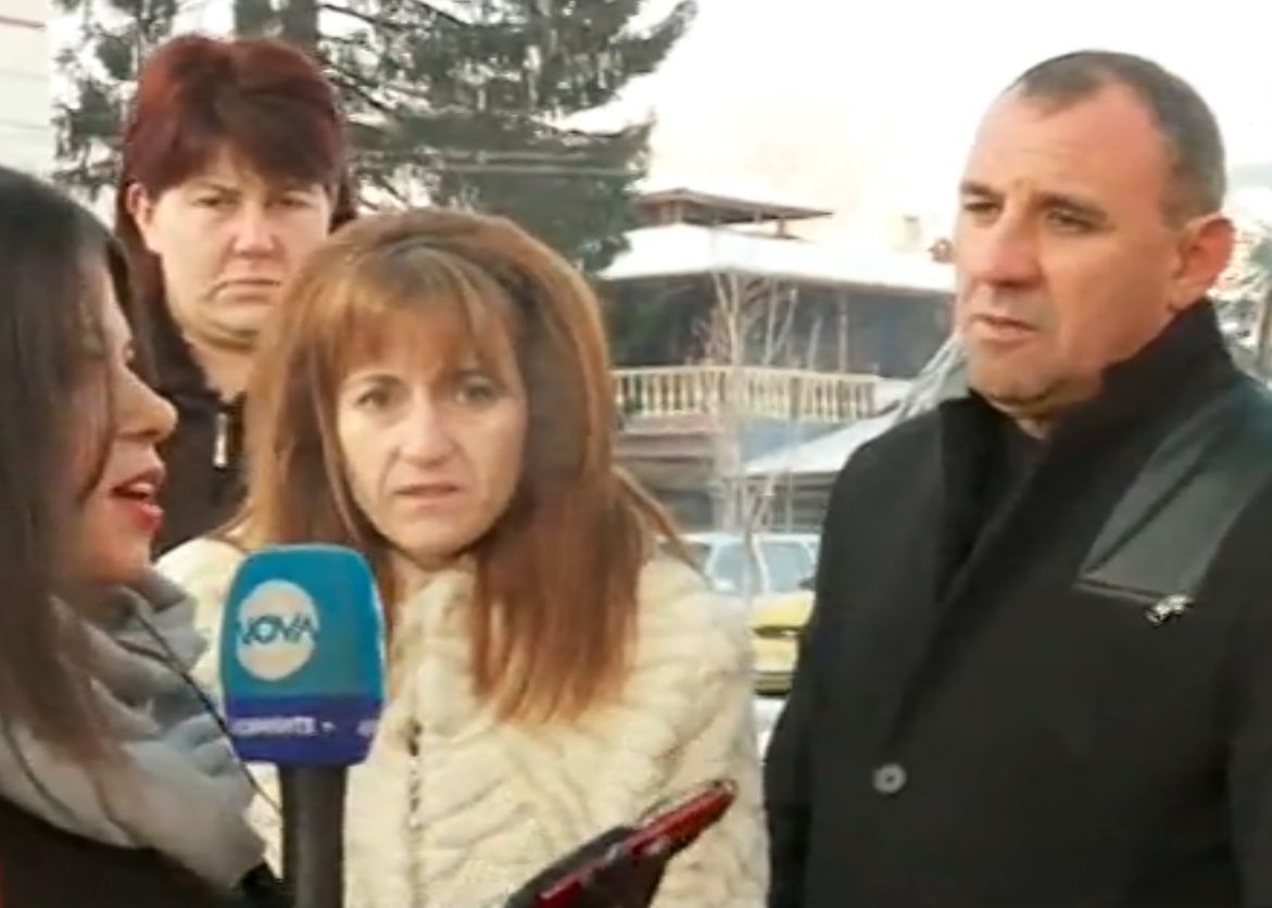 Хората от Стрелча скочиха и на Янаки Стоилов: Изпратен е да брани изнасилвача Евстатиев! (ВИДЕО)