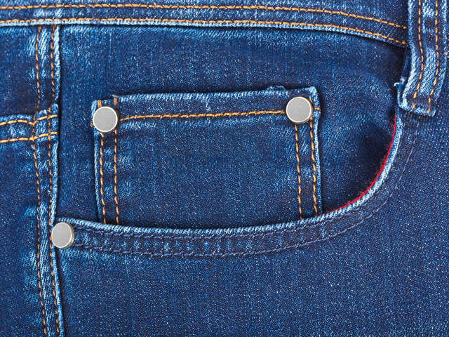Independent: За какво служи малкото джобче на дънките 