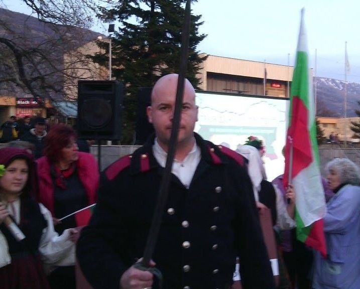 Кметът на Сопот в четническа униформа: Горд съм, че съм от Сопот, че съм българин(СНИМКИ)