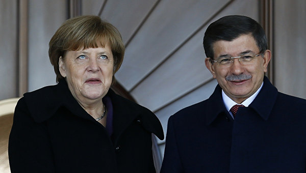 Меркел отиде на крака при Ердоган да го моли да удържи бежанците