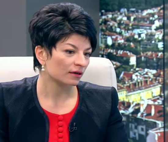 Десислава Атанасова: Стана ясно, че КТБ не е била банка на властта