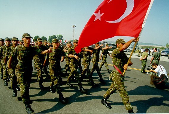 В интернет: Турците разказват за обща мобилизация   