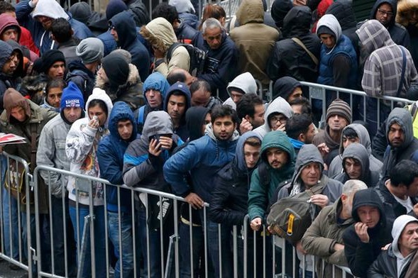 Започна се: Германия връща 30 000 бежанци на Австрия по бързата процедура 