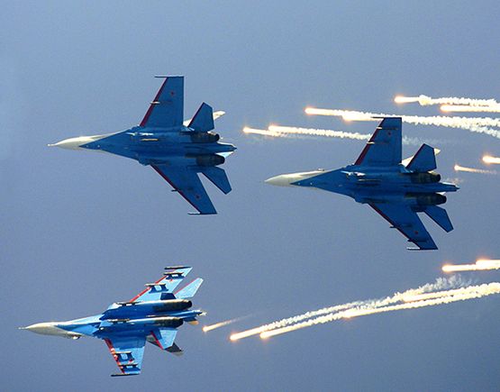 Русия превзема Черно море! Тества 40 самолета в грандиозно военно учение