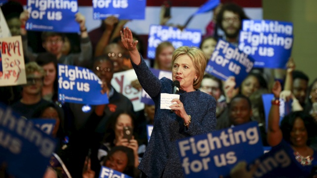 Хилари Клинтън спечели първичните избори в Южна Каролина 