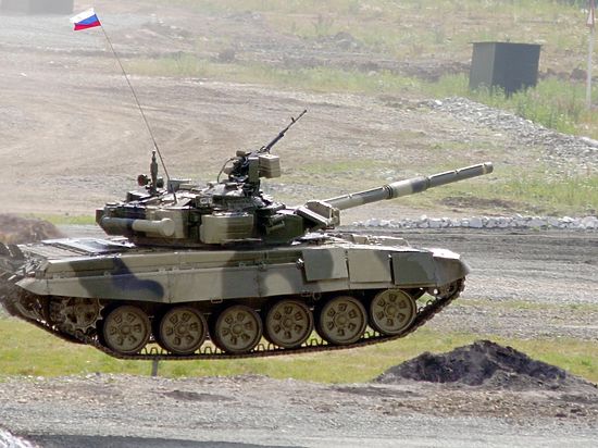Руският танк Т-90 издържа пряко попадение от американската ракета TOW-2