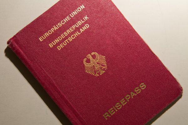 Кои имат най-привилегированите паспорти в света