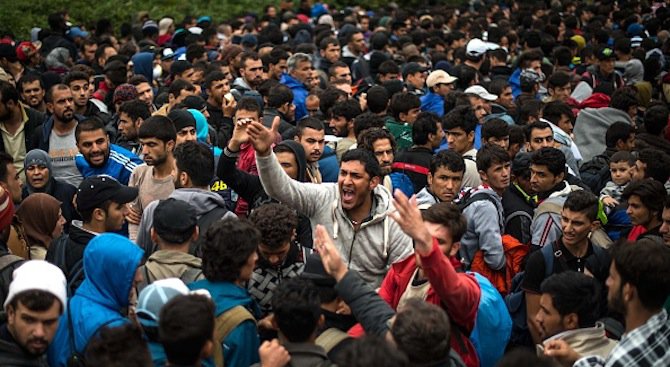 Ситуацията с бежанците на гръцко-македонската граница се влошава