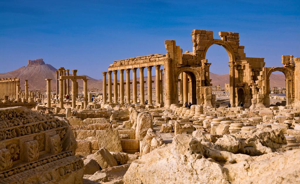 Край! Изродите от ИДИЛ сринаха до основи красивата Палмира (ВИДЕО)
