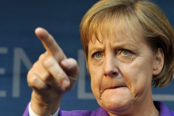 Меркел потресена от поведението на Гърция към бежанците