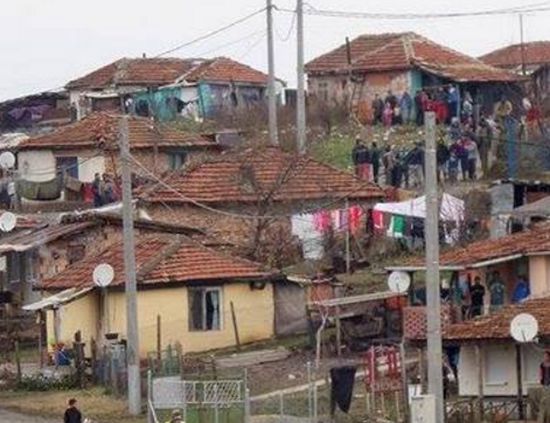 В Дебелт пропищяха от ромски набези, след като останаха без районен полицай
