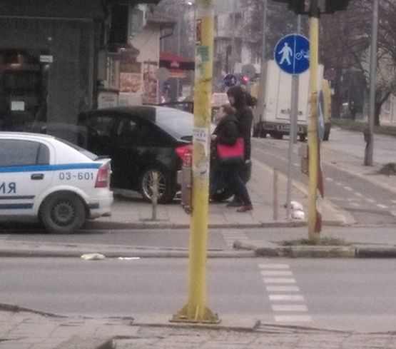 Жена без книжка е забила колата си в магазина във Варна