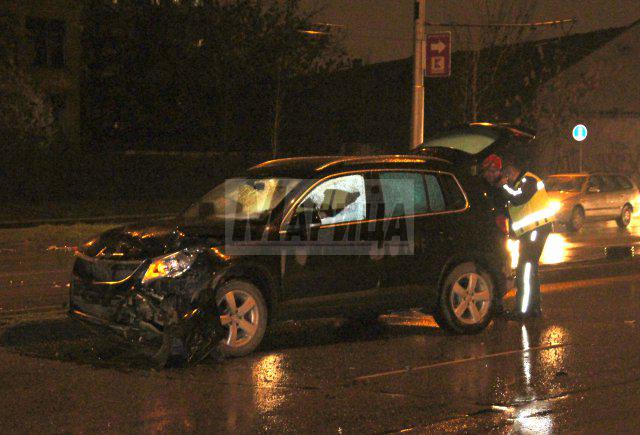 Зверско меле: Четири коли се нанизаха в Пловдив, гледката е страшна (СНИМКИ)